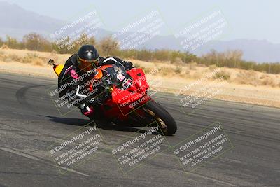 media/Apr-10-2022-SoCal Trackdays (Sun) [[f104b12566]]/Turn 7 Inside (1025am)/